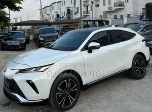 Toyota Venza XLE AWD 2024 White