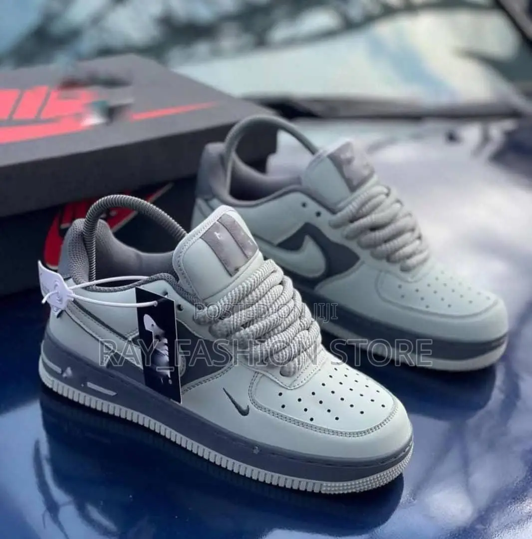 Unisex Sneakers