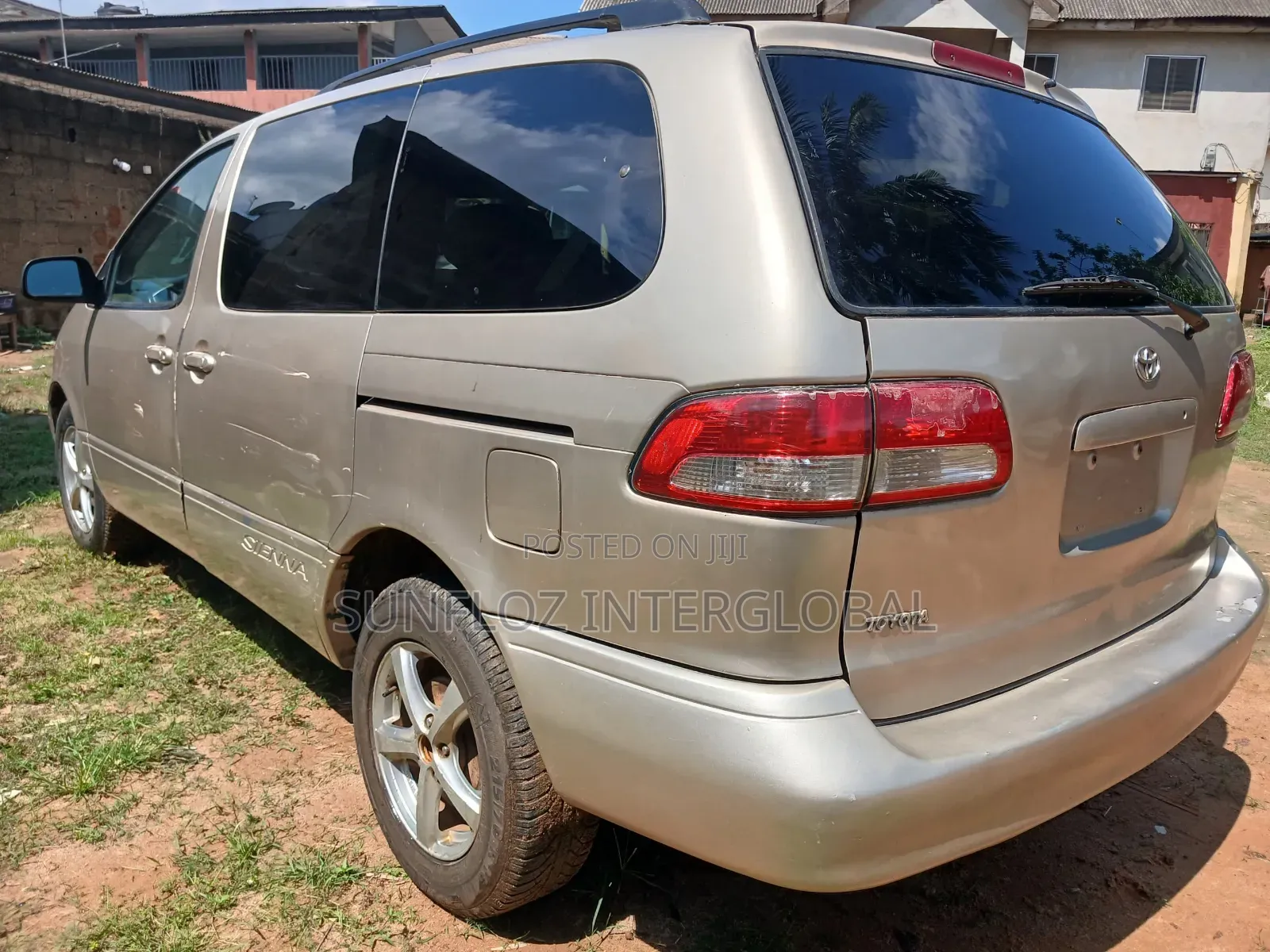 Toyota Sienna 2002 Gold