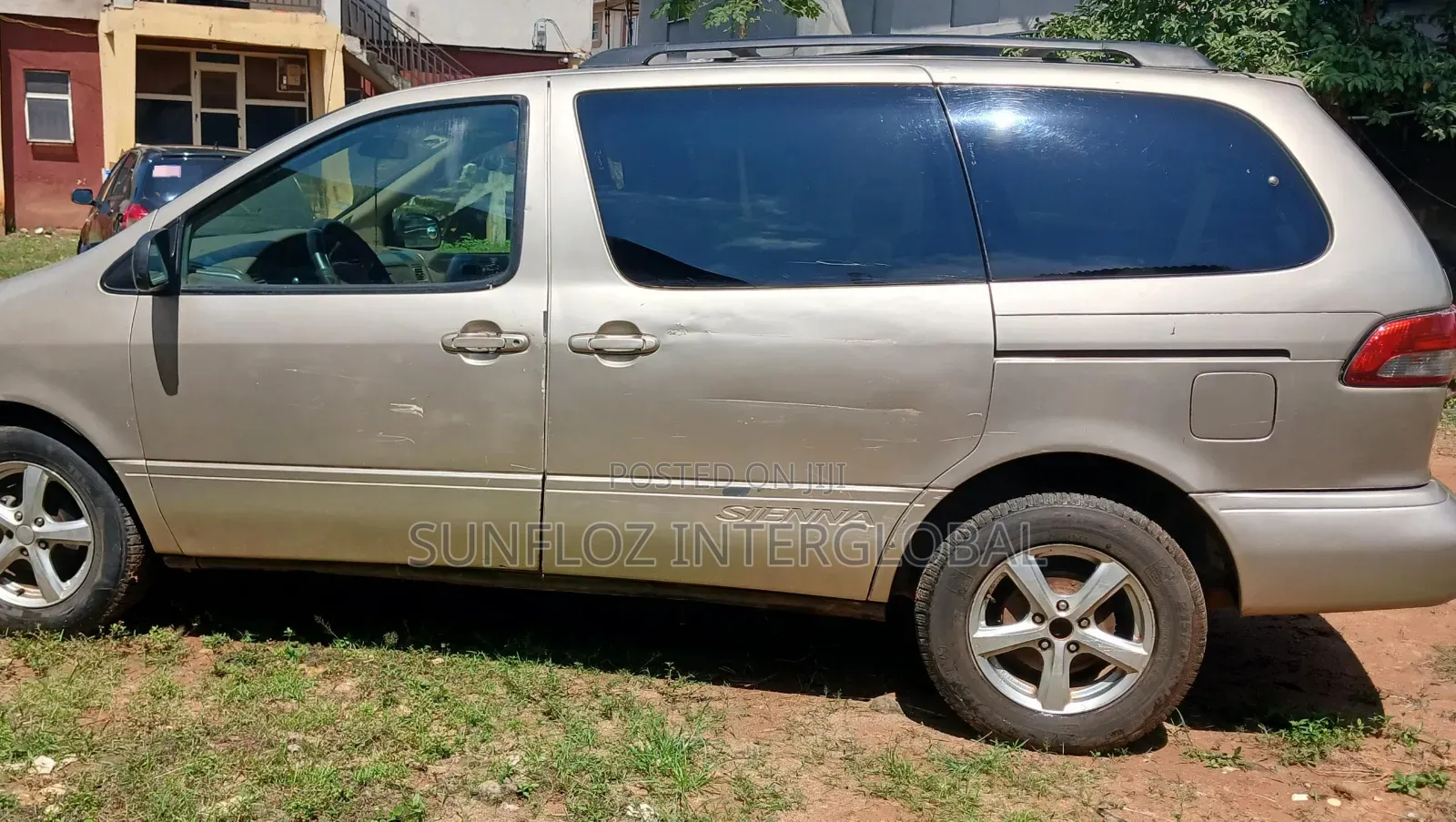 Toyota Sienna 2002 Gold