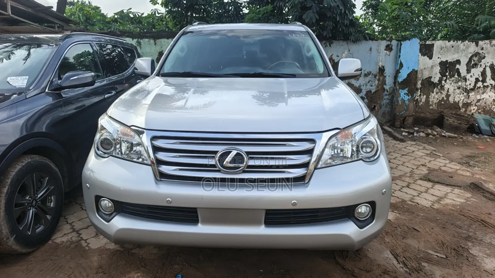 Lexus GX 2011 Silver