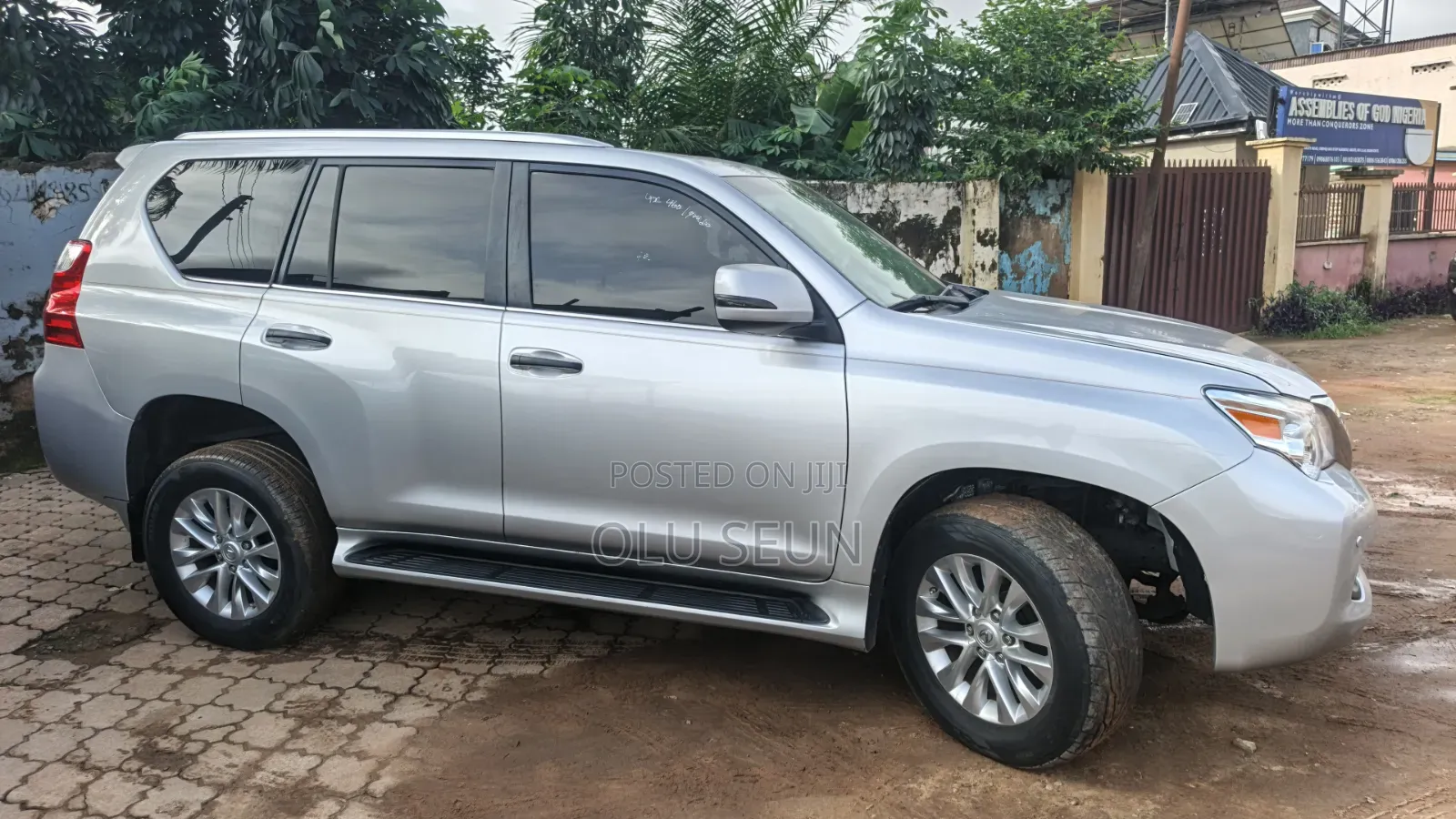 Lexus GX 2011 Silver