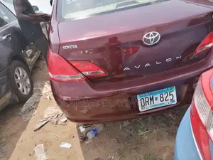 Toyota Avalon Limited 2006 Burgundy