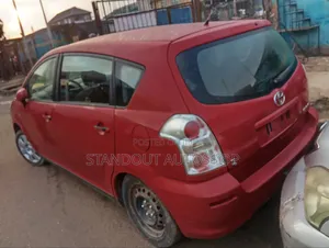 Toyota Corolla Verso 2008 Red