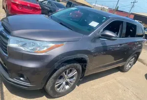 Toyota Highlander XLE 4dr SUV (3.5L 6cyl 6A) 2015 Gray