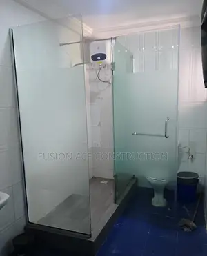 Bathroom Glass Cubicle