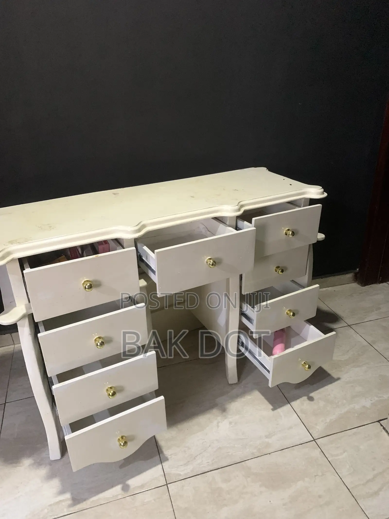 Hollywood Vanity Dressing Table(9 Drawers)
