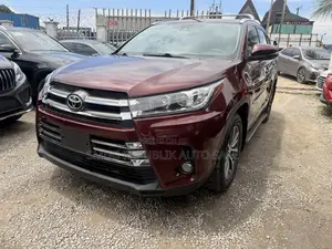 Toyota Highlander XLE 4x4 V6 (3.5L 6cyl 8A) 2018 Burgundy