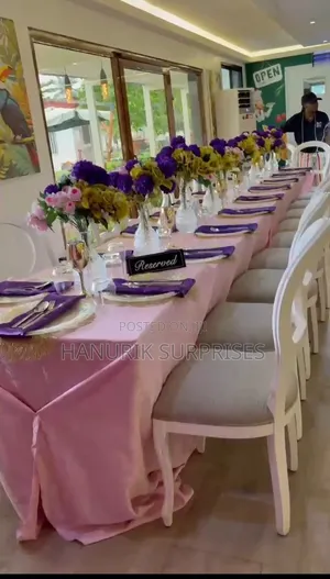 Restaurant Table Setup Decoration