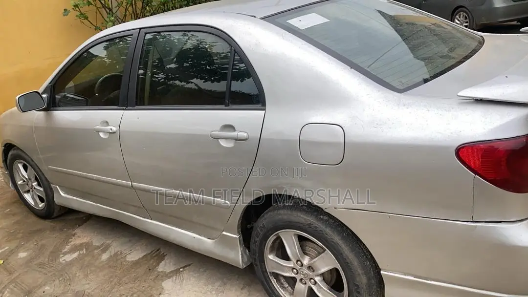 Toyota Corolla S 2004 Silver