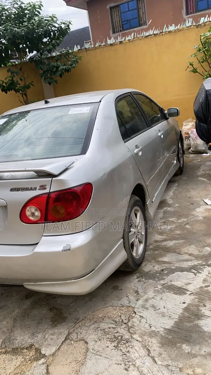 Toyota Corolla S 2004 Silver
