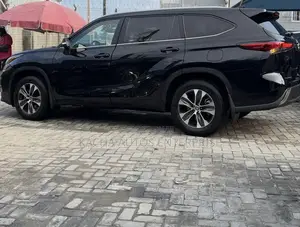 Toyota Highlander 2023 Black