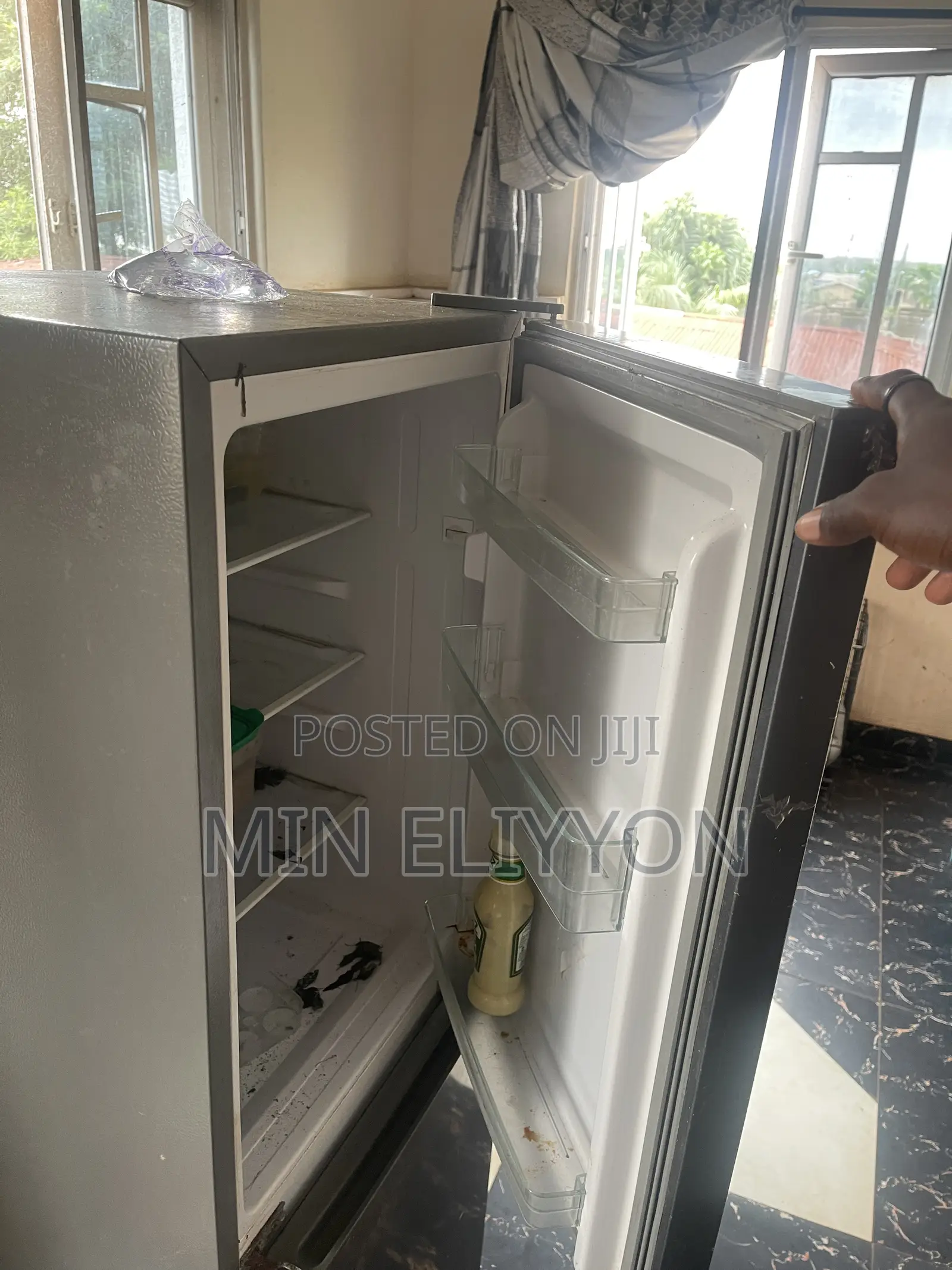 Sky Run Fridge / Freezer