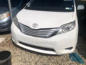 Toyota Sienna 2017 White