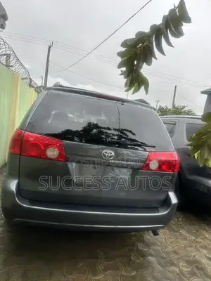 Toyota Sienna 2006 Gray