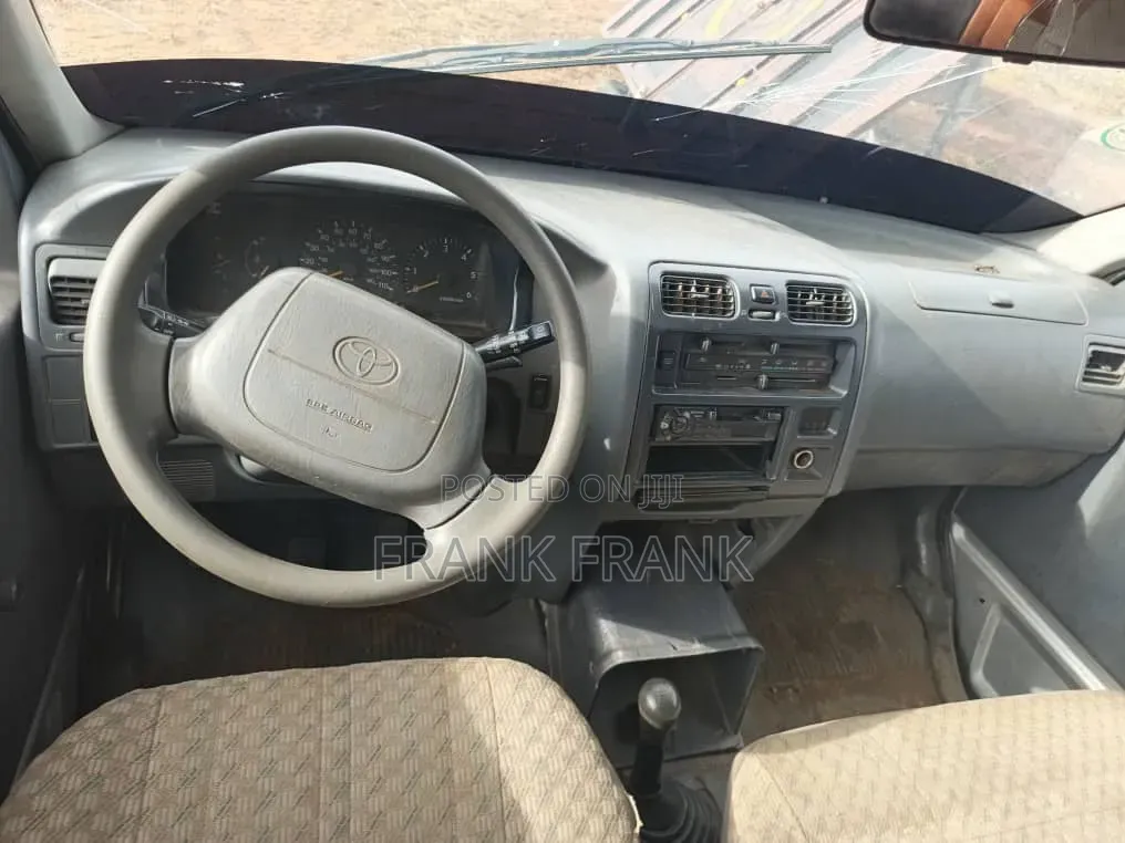 Toyota HiAce 2007 Grey