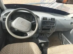 Toyota HiAce 2007 Grey