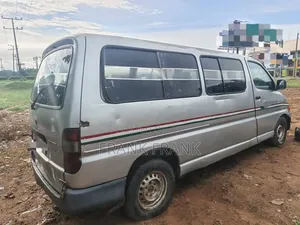 Toyota HiAce 2007 Grey