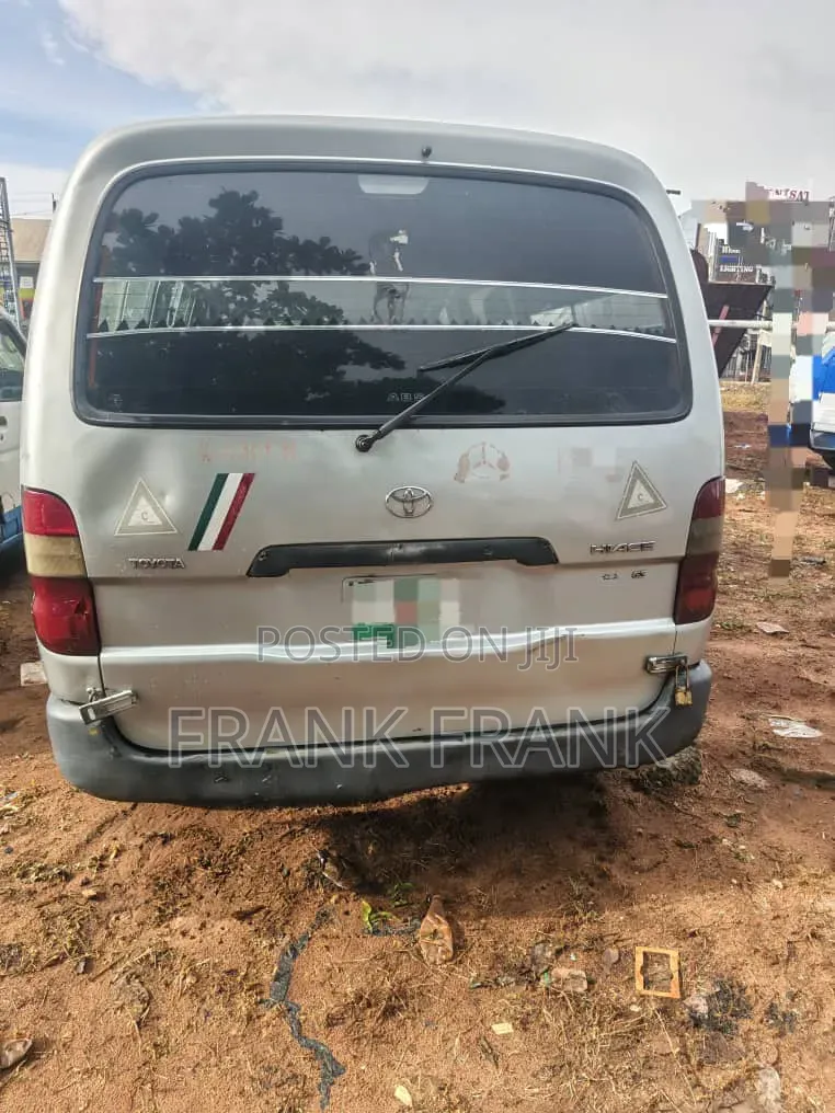 Toyota HiAce 2007 Grey