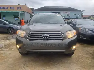Toyota Highlander Sport 2008 Green