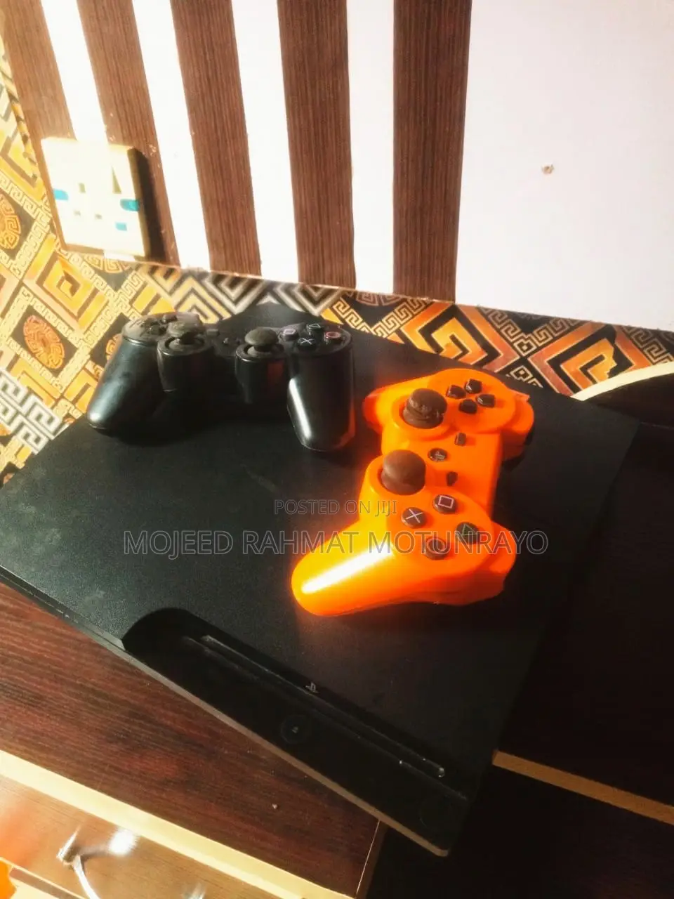 Ps3 Slim With 2 Pads