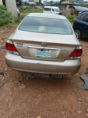 Toyota Camry 2006 Gray