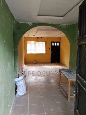 3bdrm Block of Flats in Jehovah Elohim, Egbeda / Egbeda for rent