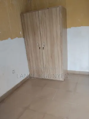 3bdrm Block of Flats in Jehovah Elohim, Egbeda / Egbeda for rent