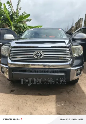 Toyota Tundra 2016 Black