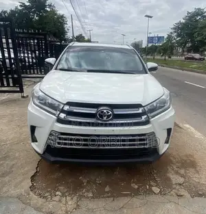 Toyota Highlander Limited V6 4x2 (3.5L 6cyl 6A) 2016 White