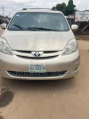 Toyota Sienna 2007 Gray