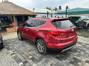 Hyundai Santa Fe 2012 Red