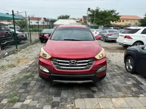 Hyundai Santa Fe 2012 Red