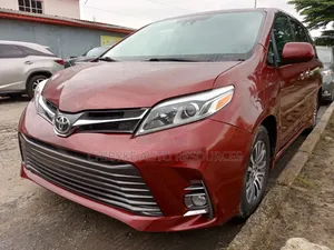 Toyota Sienna XLE AWD 2019 Red
