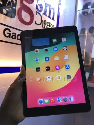 Apple iPad 9.7 32 GB Black