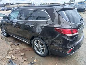 Hyundai Santa Fe 2018 Gray