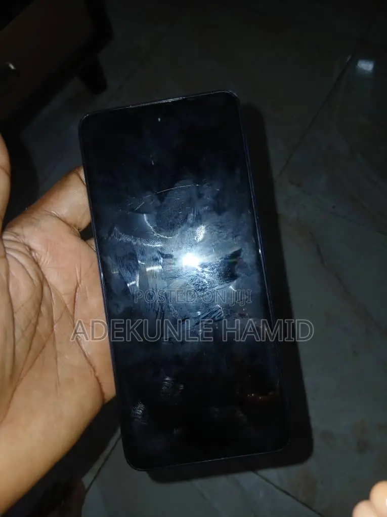 Tecno Spark 20 128 GB Blue