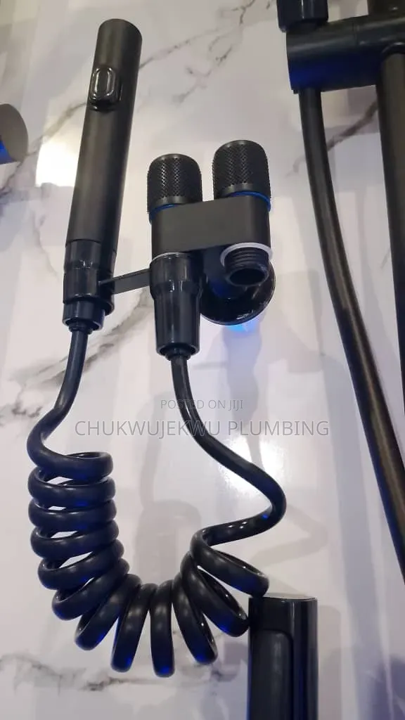 Double Pressing Shower