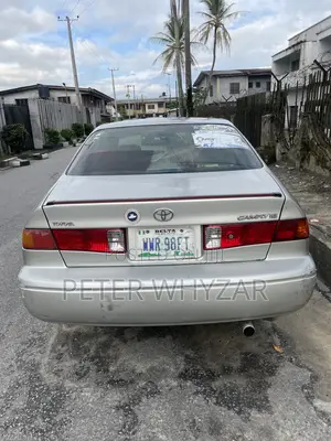 Toyota Camry LE 4dr Sedan (2.4L 4cyl 5M) 2002 Silver