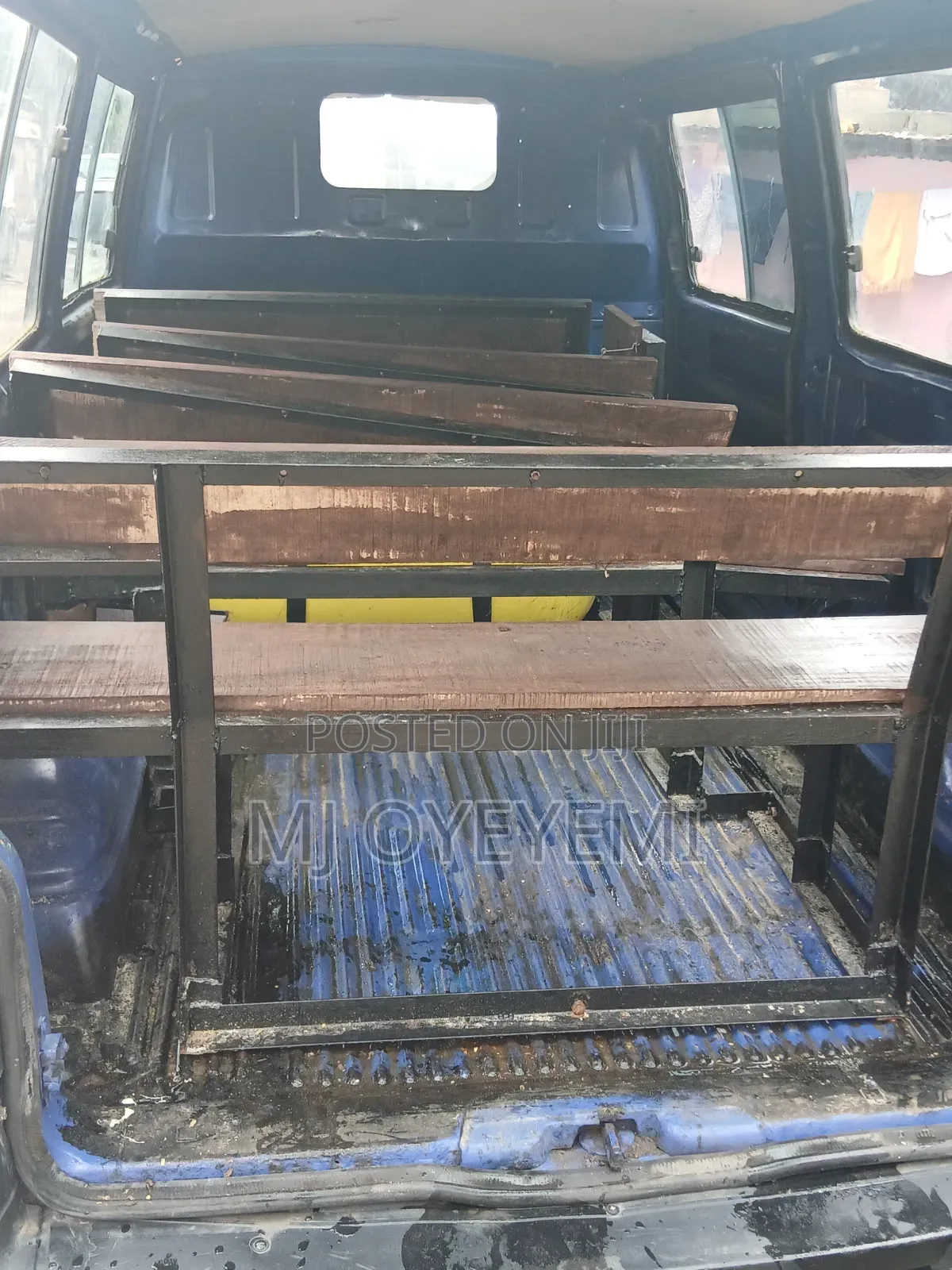 Bus 2006 Blue