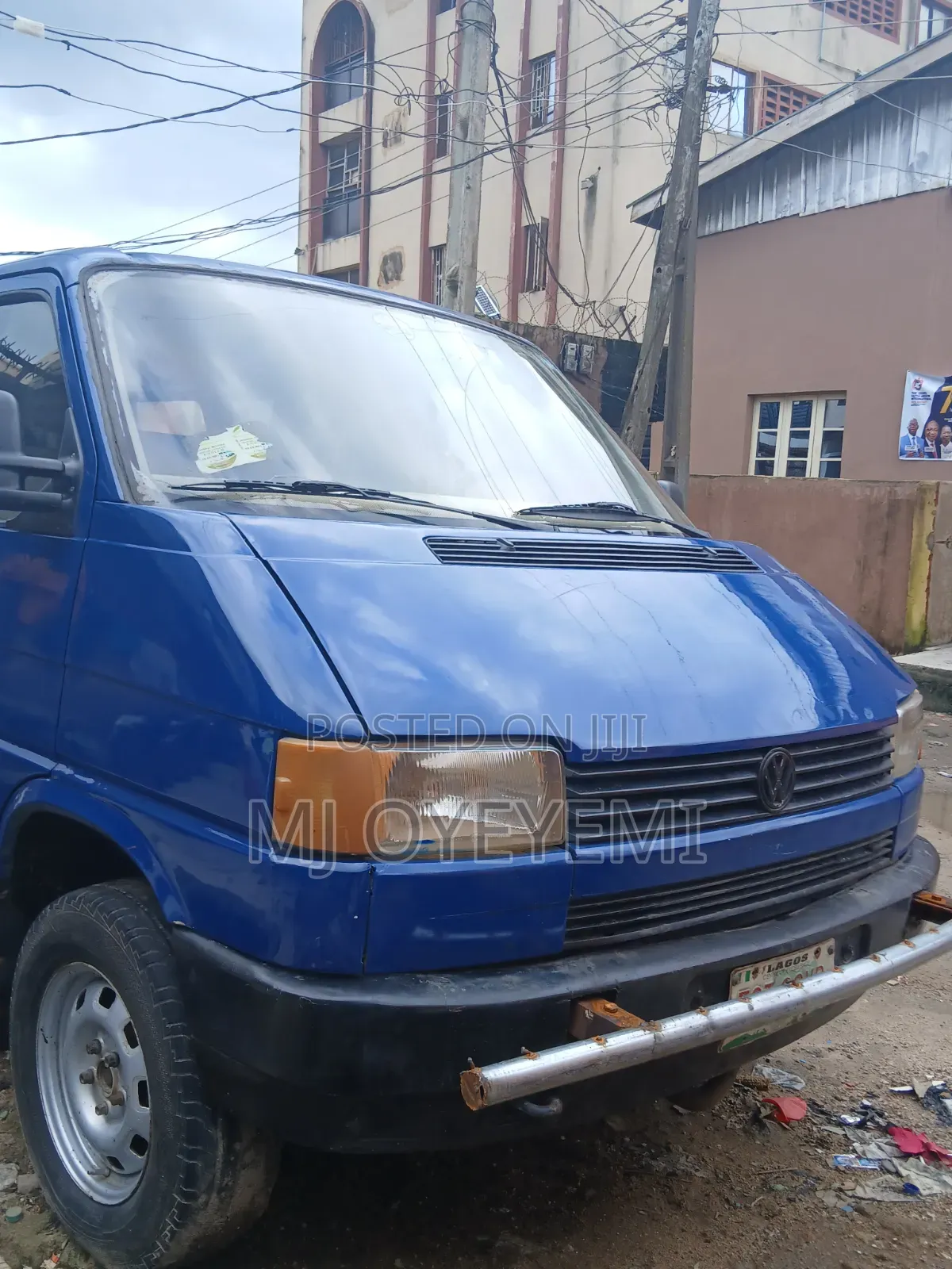 Bus 2006 Blue