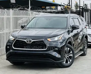 Toyota Highlander XLE 2021 Black