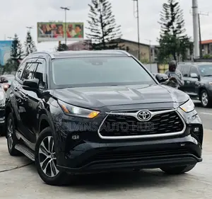 Toyota Highlander XLE 2021 Black