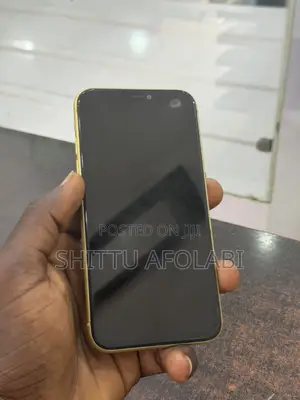 Apple iPhone 11 64 GB Yellow