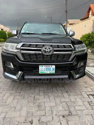Toyota Land Cruiser 4.0 V6 GX-R 2015 Black