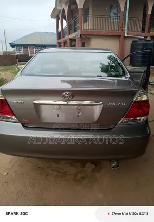 Toyota Camry 2006 Gray