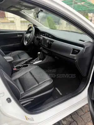 Toyota Corolla LE Eco Premium 4dr Sedan (1.8L 4cyl CVT) 2014 White