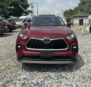 Toyota Highlander Platinum 2021 Red