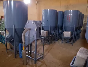 Crusher/Mixer For Feed Crushing And Mixing, To Serve Chickens.