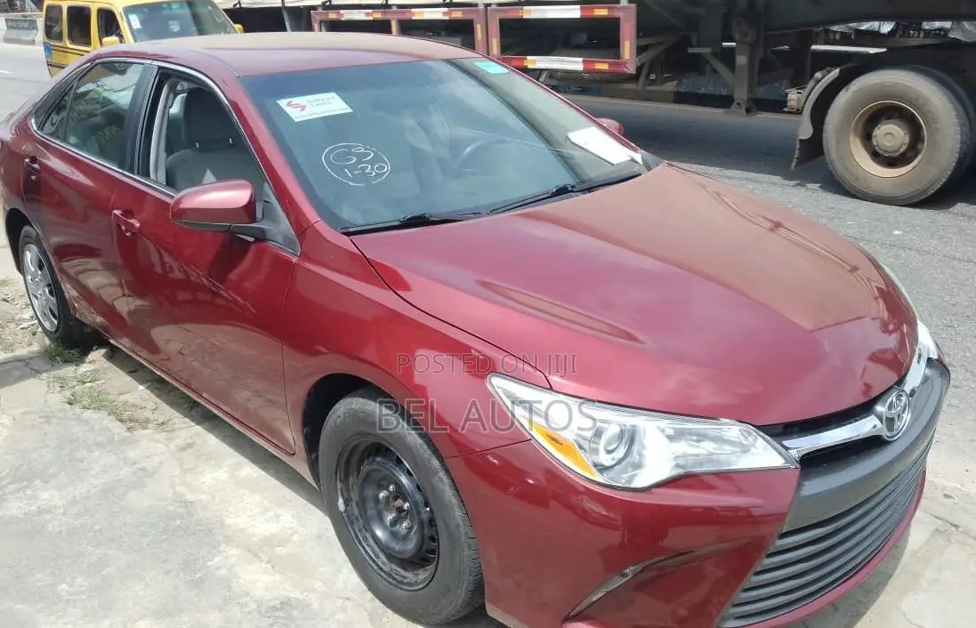 Toyota Camry 2016 Red